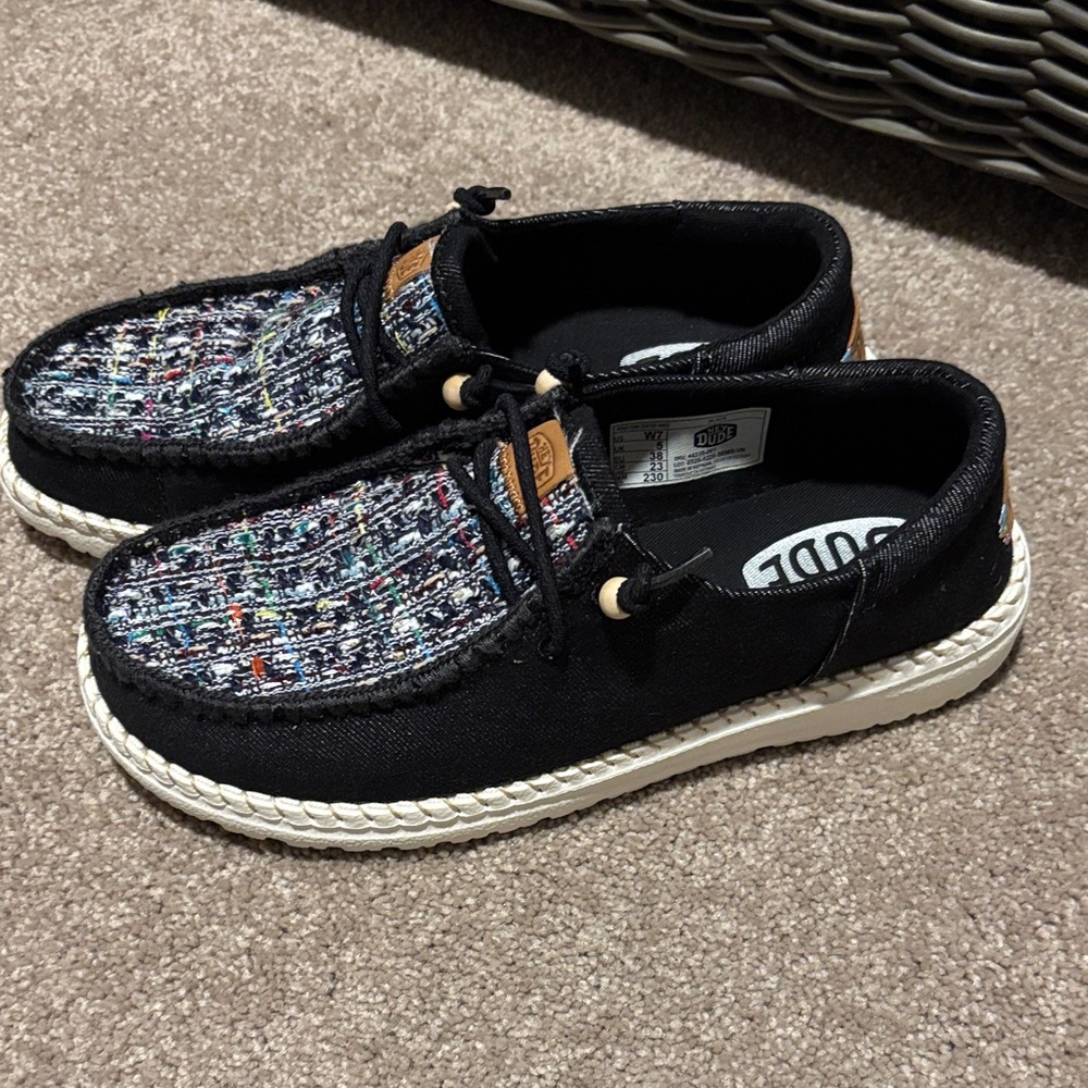 Hey Dude Women’s Size 7.5